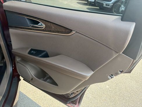 Used 2017 Lincoln MKX Reserve w/ Lincoln MKX Climate Package AWD/4WD image 16