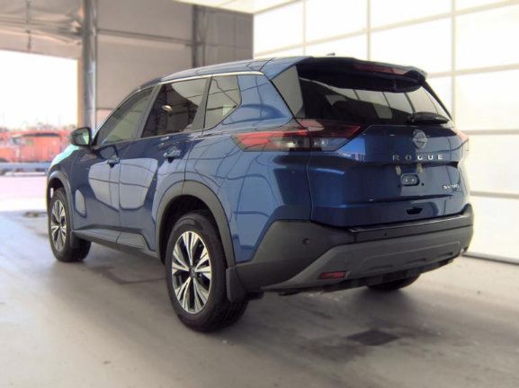 Used 2023 Nissan Rogue SV AWD/4WD image 4