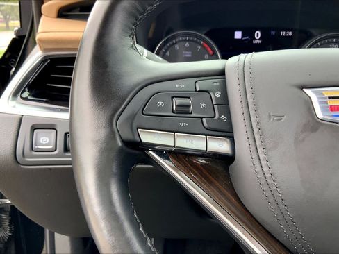 Used 2023 Cadillac XT6 Premium Luxury w/ Platinum Package FWD image 23