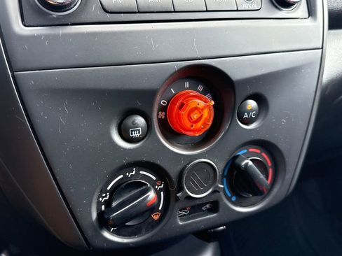 Used 2016 Nissan Versa S Plus image 19