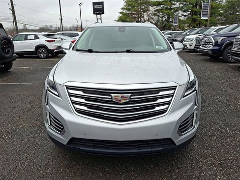 Certified 2019 Cadillac XT5 Premium Luxury image 2