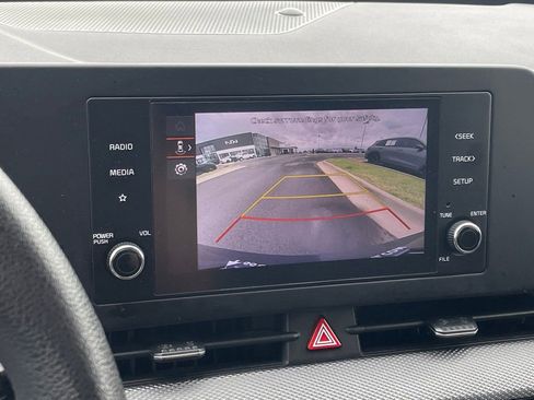 Used 2024 Kia Sportage LX image 15