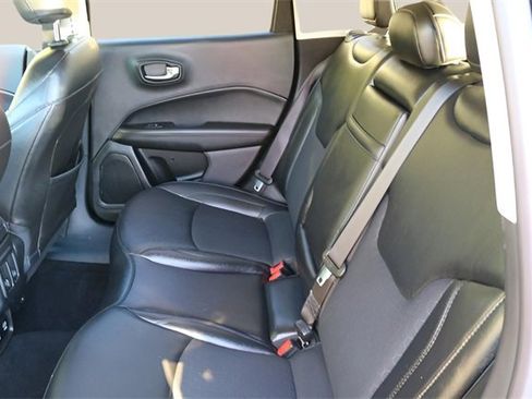 Used 2019 Jeep Compass Altitude image 15