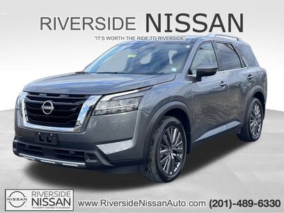 Certified 2022 Nissan Pathfinder SL w/ SL Premium Package