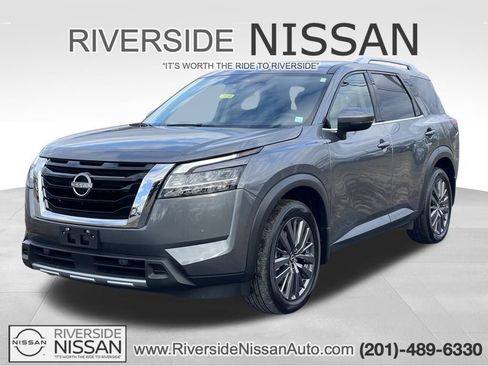 Certified 2022 Nissan Pathfinder SL w/ SL Premium Package image 1