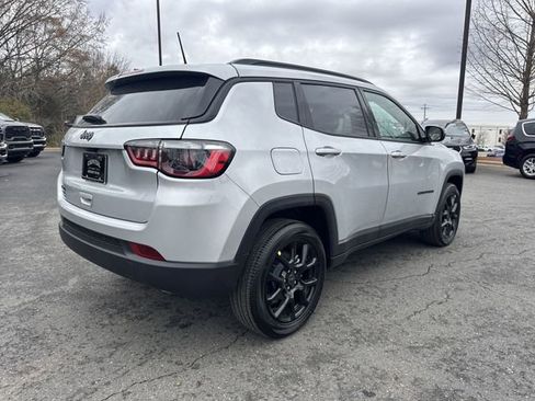 New 2026 Jeep Compass Latitude image 13