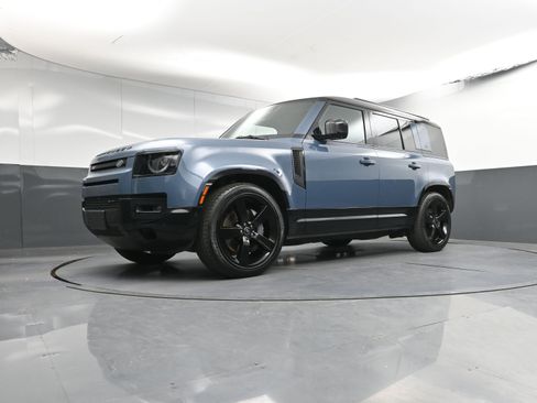 Certified 2023 Land Rover Defender 110 X-Dynamic SE image 29