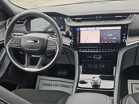 New 2026 Jeep Grand Cherokee L 4WD image 23