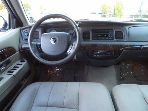 Used 2010 Mercury Grand Marquis LS image 12