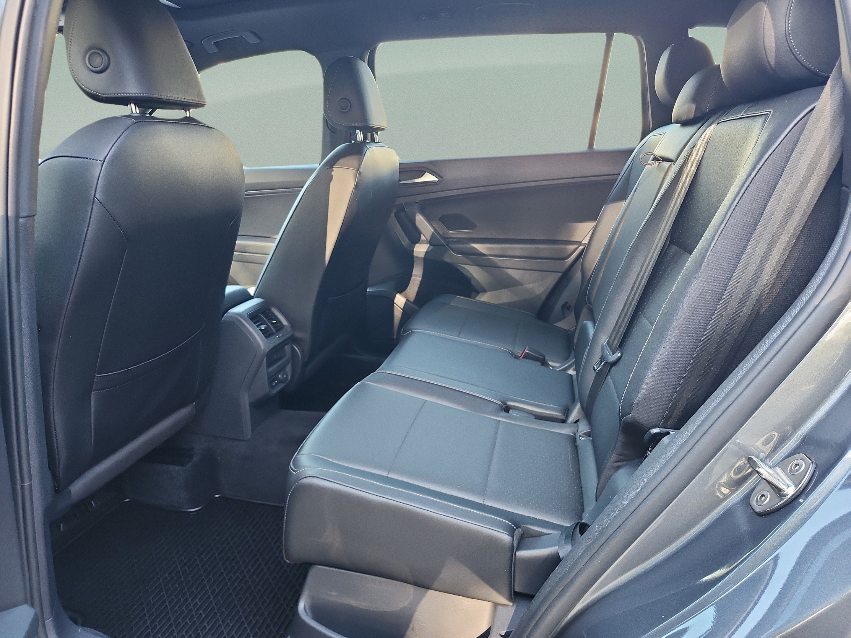 Used 2019 Volkswagen Tiguan S AWD/4WD image 19