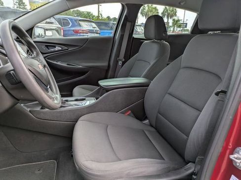 Used 2021 Chevrolet Malibu LT FWD image 37