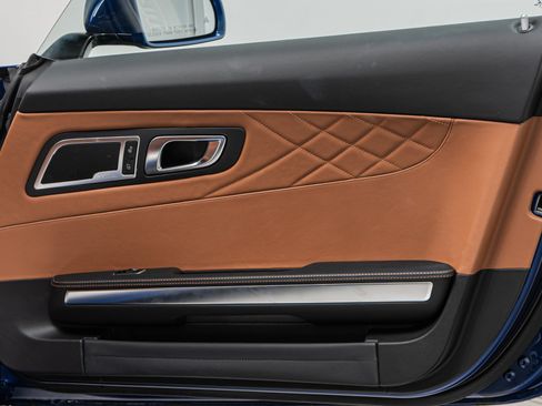 Used 2016 Mercedes-Benz AMG GT S image 30