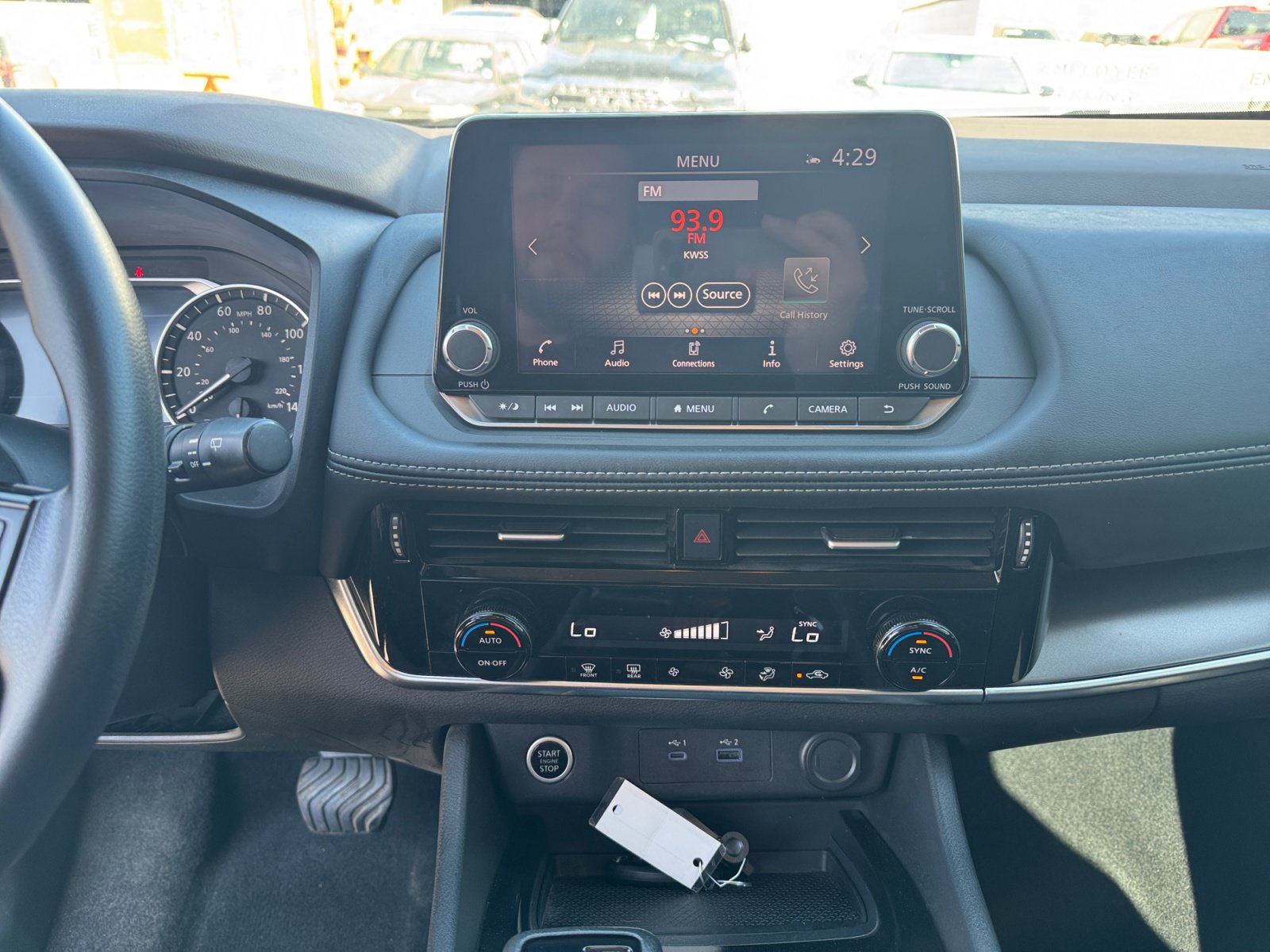 Used 2022 Nissan Rogue SV AWD/4WD image 17