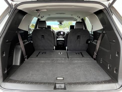 Used 2021 Chevrolet Traverse RS AWD/4WD image 28