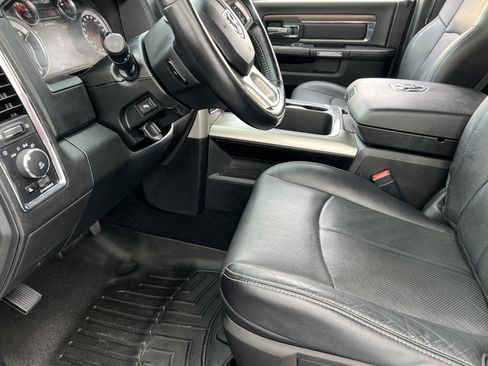 Used 2017 RAM 1500 Laramie AWD/4WD image 17