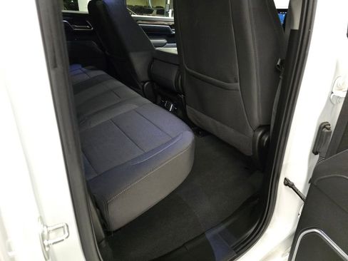 Used 2025 GMC Sierra 2500 SLE w/ SLE Value Package; AWD/4WD image 40
