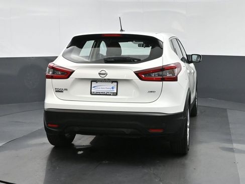 Used 2022 Nissan Rogue Sport S image 6