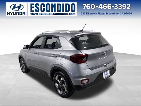 New 2026 Hyundai Venue SEL image 3