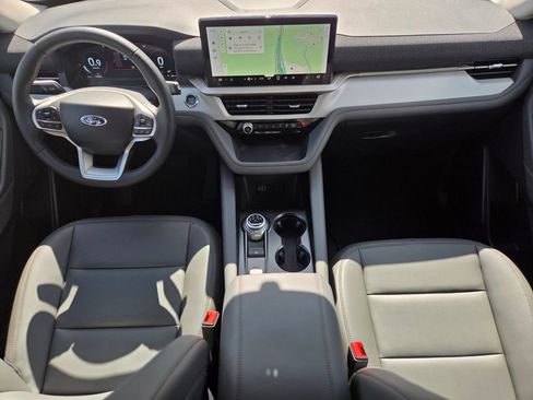 New 2026 Ford Explorer Active w/ Active Comfort Package RWD image 9