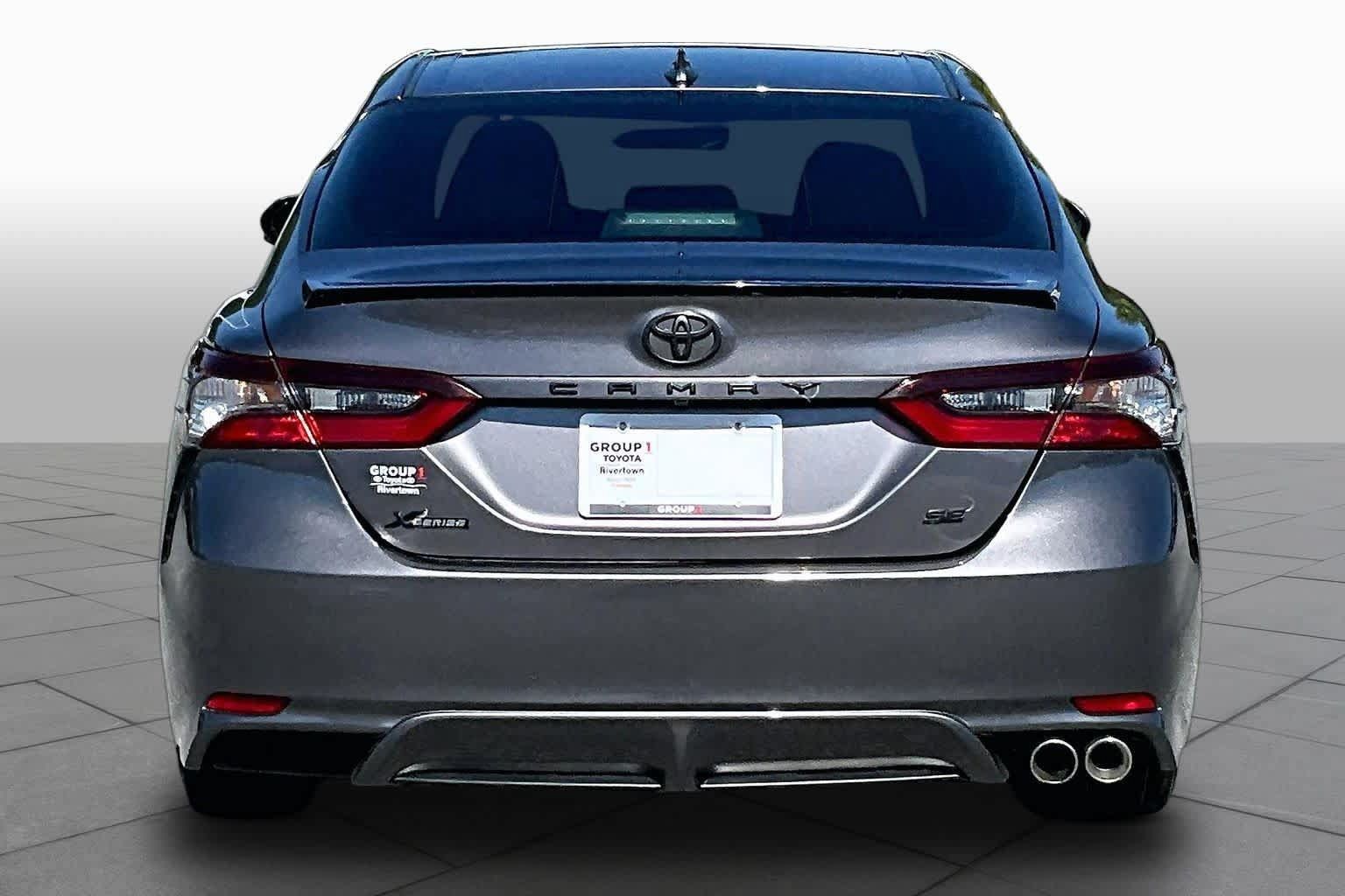 Used 2023 Toyota Camry SE FWD image 5