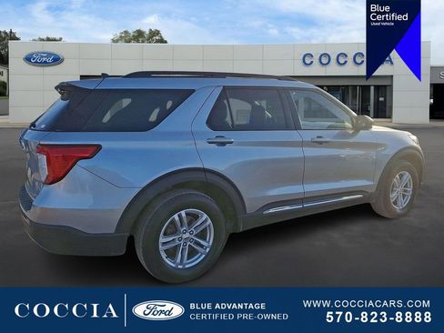 Certified 2022 Ford Explorer XLT w/ Equipment Group 202A image 4
