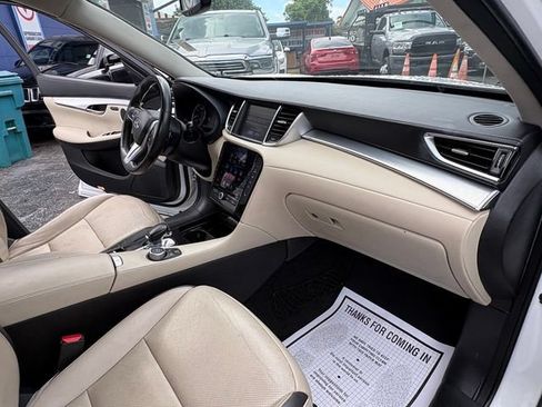 Used 2019 INFINITI QX50 Essential w/ Premium Heat Package AWD/4WD image 19