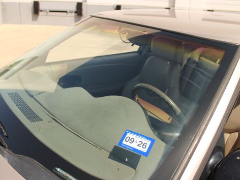 Used 1997 Oldsmobile Cutlass Supreme SL FWD image 38