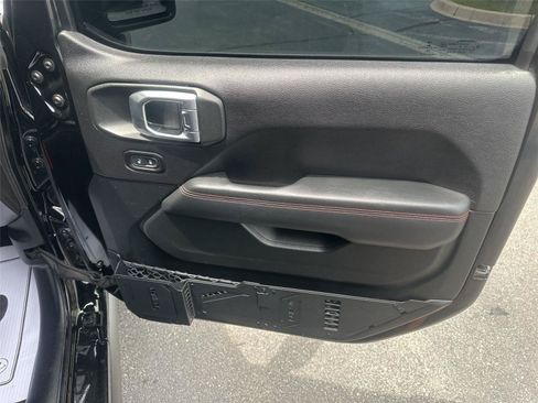 Used 2019 Jeep Wrangler Unlimited Rubicon AWD/4WD image 13