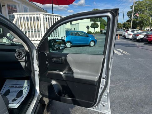 Used 2021 Toyota Tacoma SR5 image 23