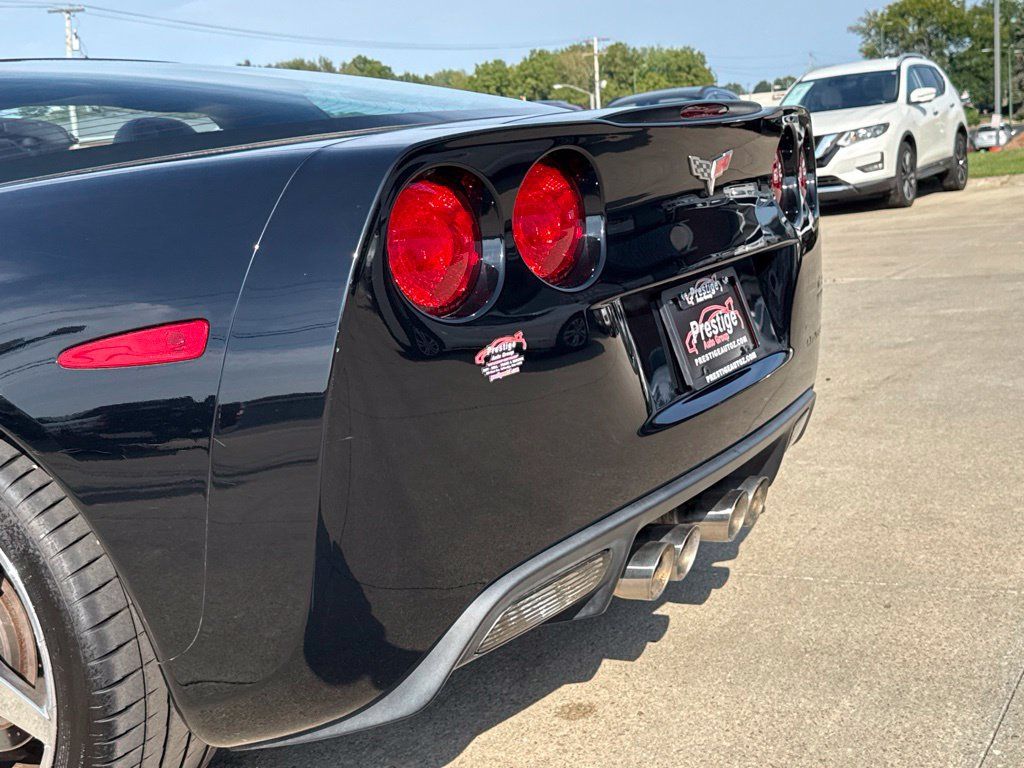 Used 2008 Chevrolet Corvette Coupe w/ Preferred Equipment Group RWD image 15