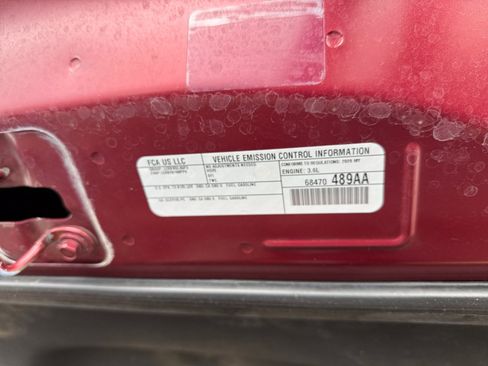 Used 2020 Dodge Challenger SXT RWD image 13
