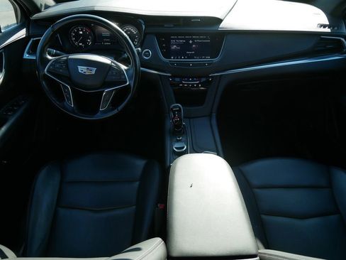 Used 2021 Cadillac XT5 Premium Luxury image 13