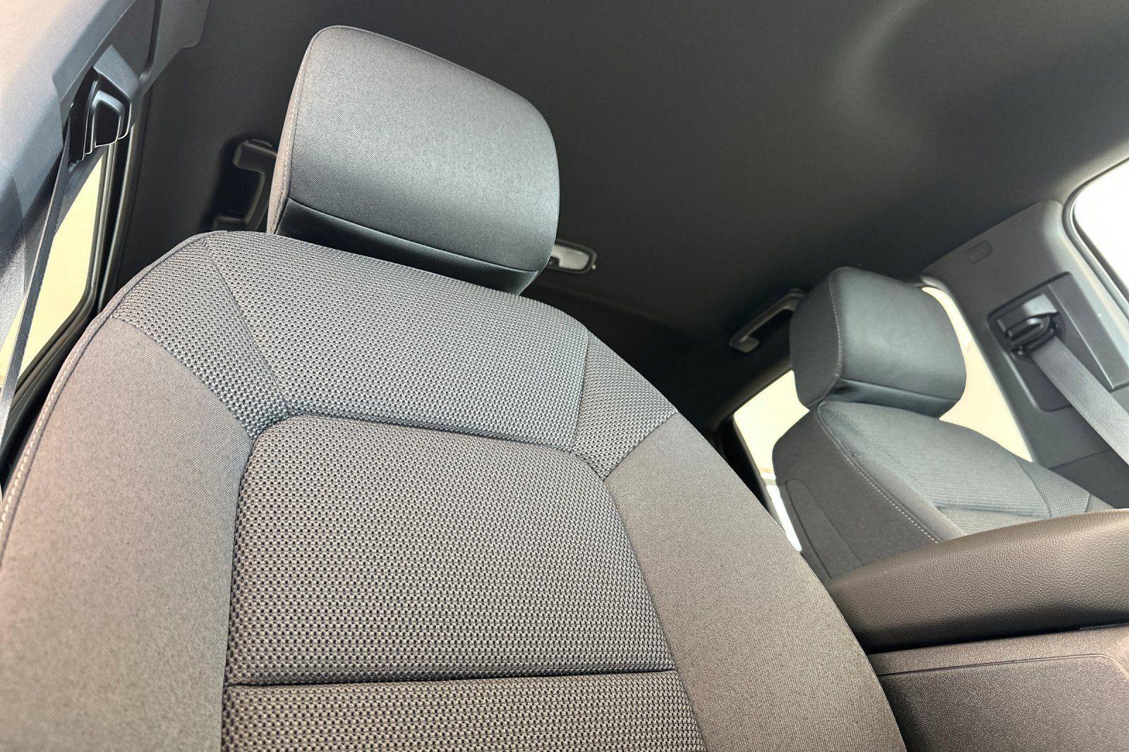 Used 2026 Chevrolet Colorado LT w/ LPO, Pro Essentials Package RWD image 18