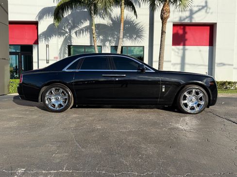 Used 2013 Rolls-Royce Ghost RWD image 3