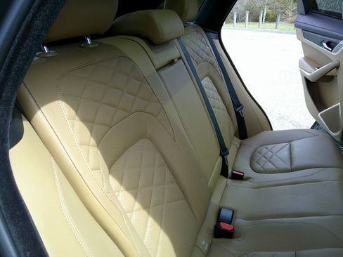 Used 2023 Jaguar F-PACE S image 64