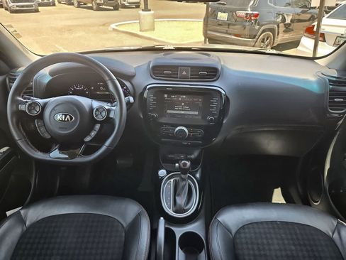 Used 2018 Kia Soul ! FWD image 15