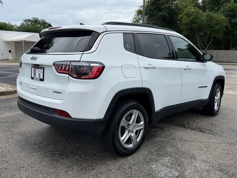 Used 2024 Jeep Compass Latitude AWD/4WD image 9