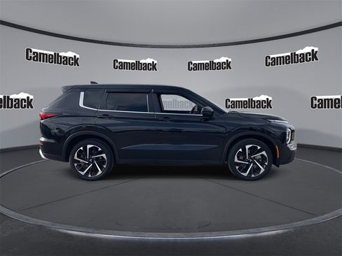 Used 2023 Mitsubishi Outlander SE Black Edition image 8