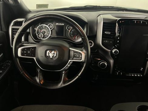 Used 2024 RAM 2500 Big Horn w/ Sport Appearance Package image 12