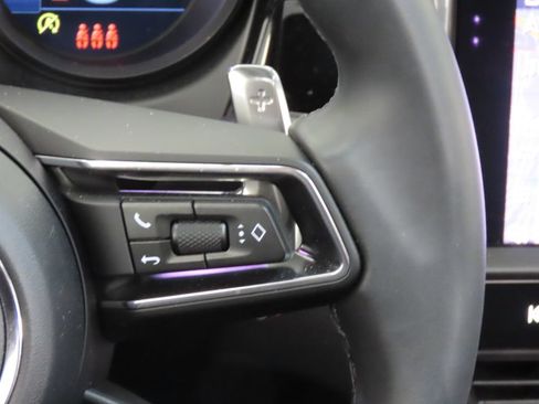 Certified 2026 Porsche Macan AWD/4WD image 21