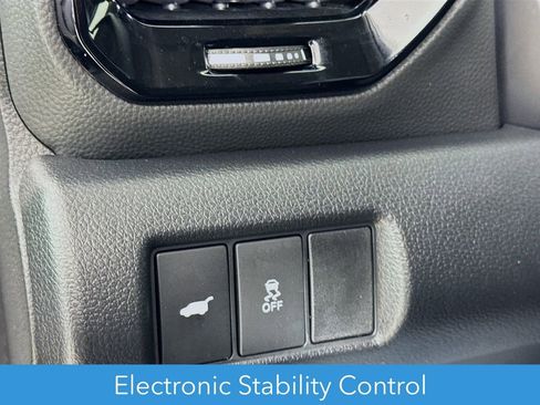 Used 2025 Honda Pilot Touring image 13