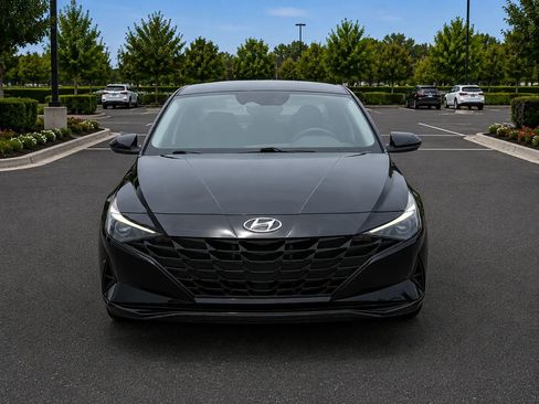 Used 2023 Hyundai Elantra SEL w/ Convenience Package FWD image 8