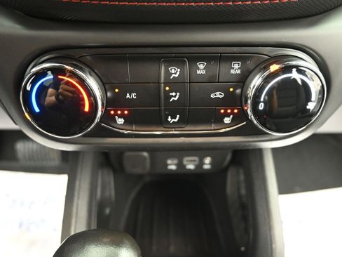 Used 2023 Chevrolet TrailBlazer RS AWD/4WD image 16