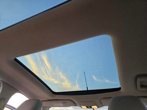 Used 2010 Ford Edge Limited image 31