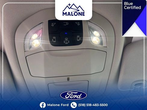 Used 2023 Chrysler Pacifica Touring-L FWD image 21