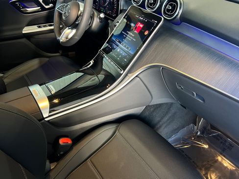 Certified 2025 Mercedes-Benz GLC 350e 4MATIC image 32