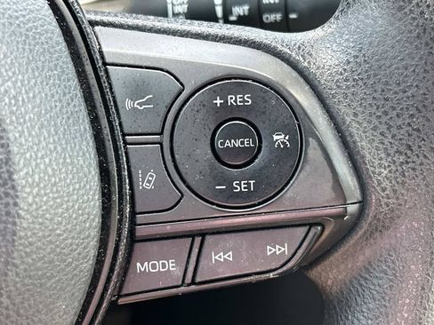 Used 2019 Toyota RAV4 XLE FWD image 30