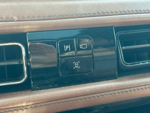 Used 2022 Lincoln Aviator Reserve RWD image 35