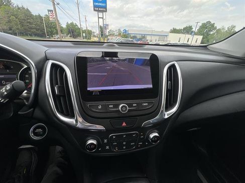 Used 2019 Chevrolet Equinox LT w/ Sun & Navigation Package image 15