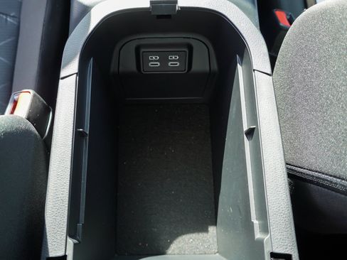 Certified 2025 Toyota RAV4 XLE AWD/4WD image 38